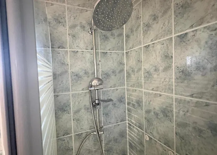 Apartment T2 Fonctionnel 5 Pers, Jardin, Parking, Acces A12 Chanas
